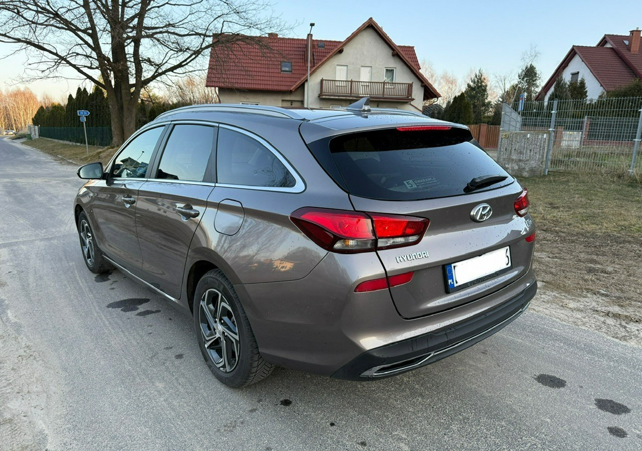 Hyundai i30 II Hyundai i30 1.5T-GDI160KM SMART PLUS +LED Salon PL-Gwarancja 2028 - Coche: foto 5 Hyundai i30 II Hyundai i30 1.5T-GDI160KM SMART PLUS +LED Salon PL-Gwarancja 2028 - Coche: foto 5