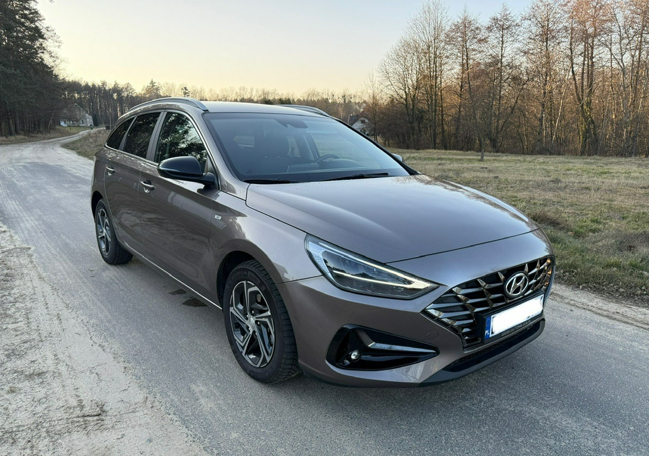 Hyundai i30 II Hyundai i30 1.5T-GDI160KM SMART PLUS +LED Salon PL-Gwarancja 2028 - Coche: foto 1 Hyundai i30 II Hyundai i30 1.5T-GDI160KM SMART PLUS +LED Salon PL-Gwarancja 2028 - Coche: foto 1