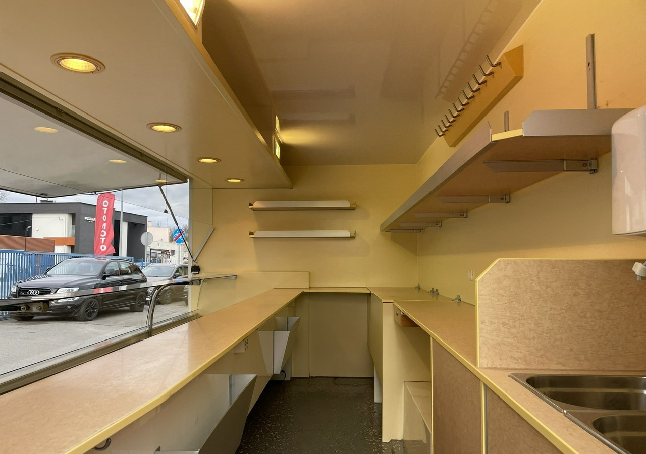 Inna Inny Przycz Autosklep wędlin Gastronomiczna food truck foodtruck sklep 20 - Remolque venta ambulante: foto 4 Inna Inny Przycz Autosklep wędlin Gastronomiczna food truck foodtruck sklep 20 - Remolque venta ambulante: foto 4
