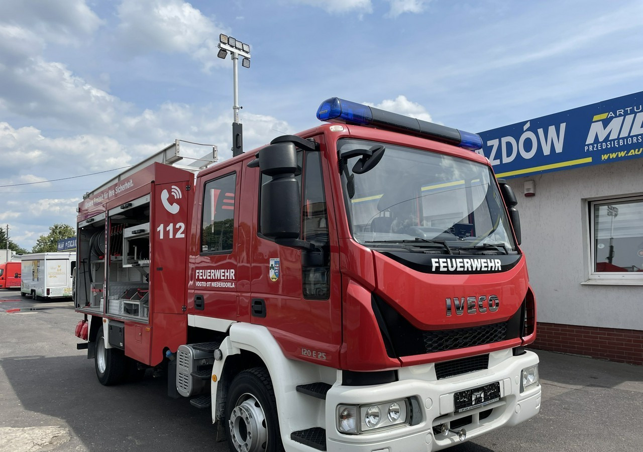 Iveco Inny Iveco IVECO ML120E250 Straż Pożarna 7-osb Gaśnicza 2500 L 2008 - Camión de bomberos: foto 1 Iveco Inny Iveco IVECO ML120E250 Straż Pożarna 7-osb Gaśnicza 2500 L 2008 - Camión de bomberos: foto 1