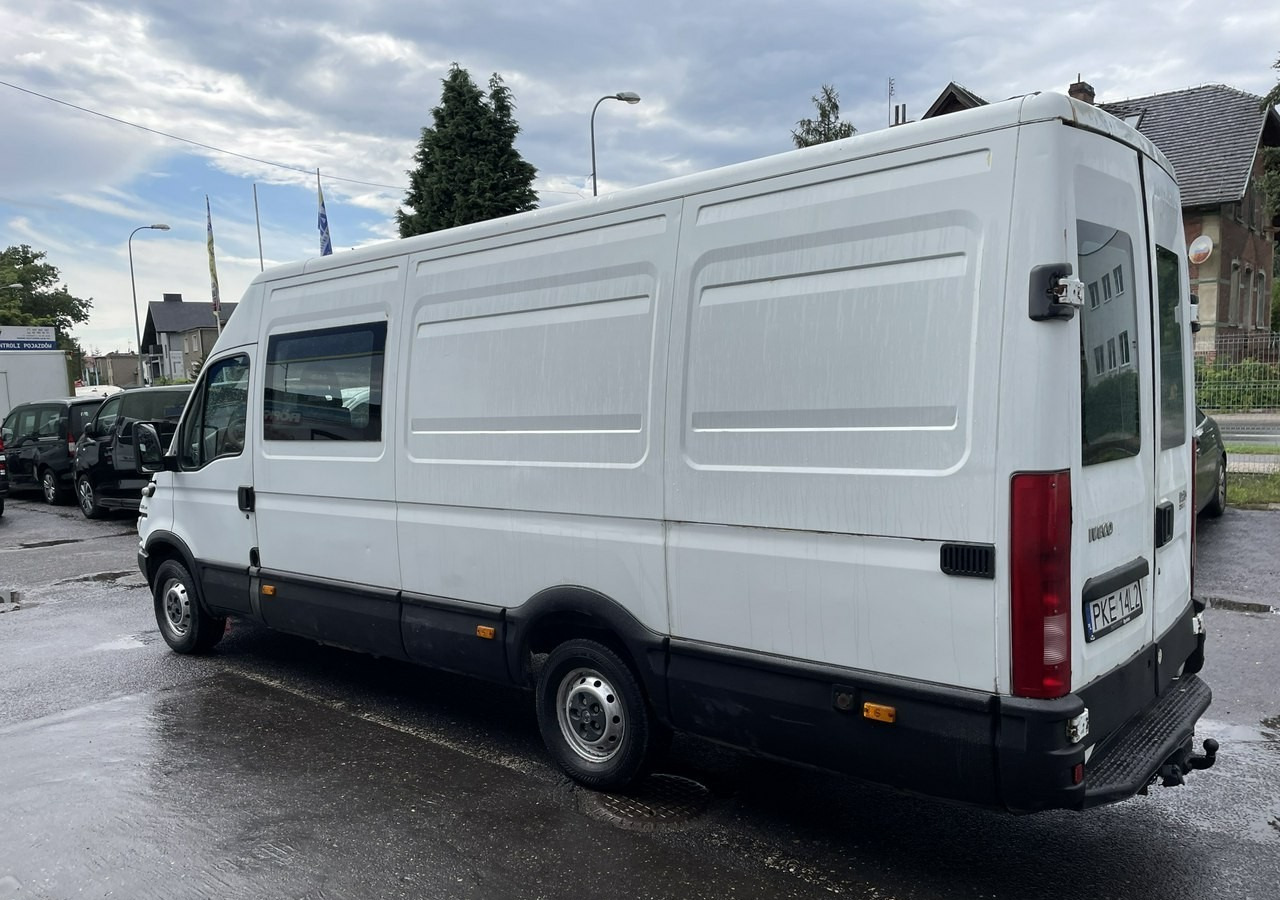 Iveco Iveco Daily 35S14 Maxi Brygadówka dokka doka 7-osobowy - Furgoneta combi: foto 4 Iveco Iveco Daily 35S14 Maxi Brygadówka dokka doka 7-osobowy - Furgoneta combi: foto 4