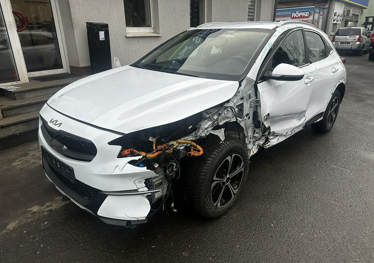 Kia Xceed 1.6 GDI Hybryda Plug-in 50 km na prądzie 2022 - Hatchback: foto 4 Kia Xceed 1.6 GDI Hybryda Plug-in 50 km na prądzie 2022 - Hatchback: foto 4