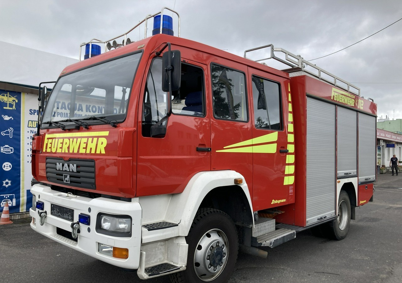 MAN Inny MAN MAN 15,250 Straż pożarna gaśnicza 9-osobowa 4X4 Wóz strażacki 2003 - Camión de bomberos: foto 1 MAN Inny MAN MAN 15,250 Straż pożarna gaśnicza 9-osobowa 4X4 Wóz strażacki 2003 - Camión de bomberos: foto 1