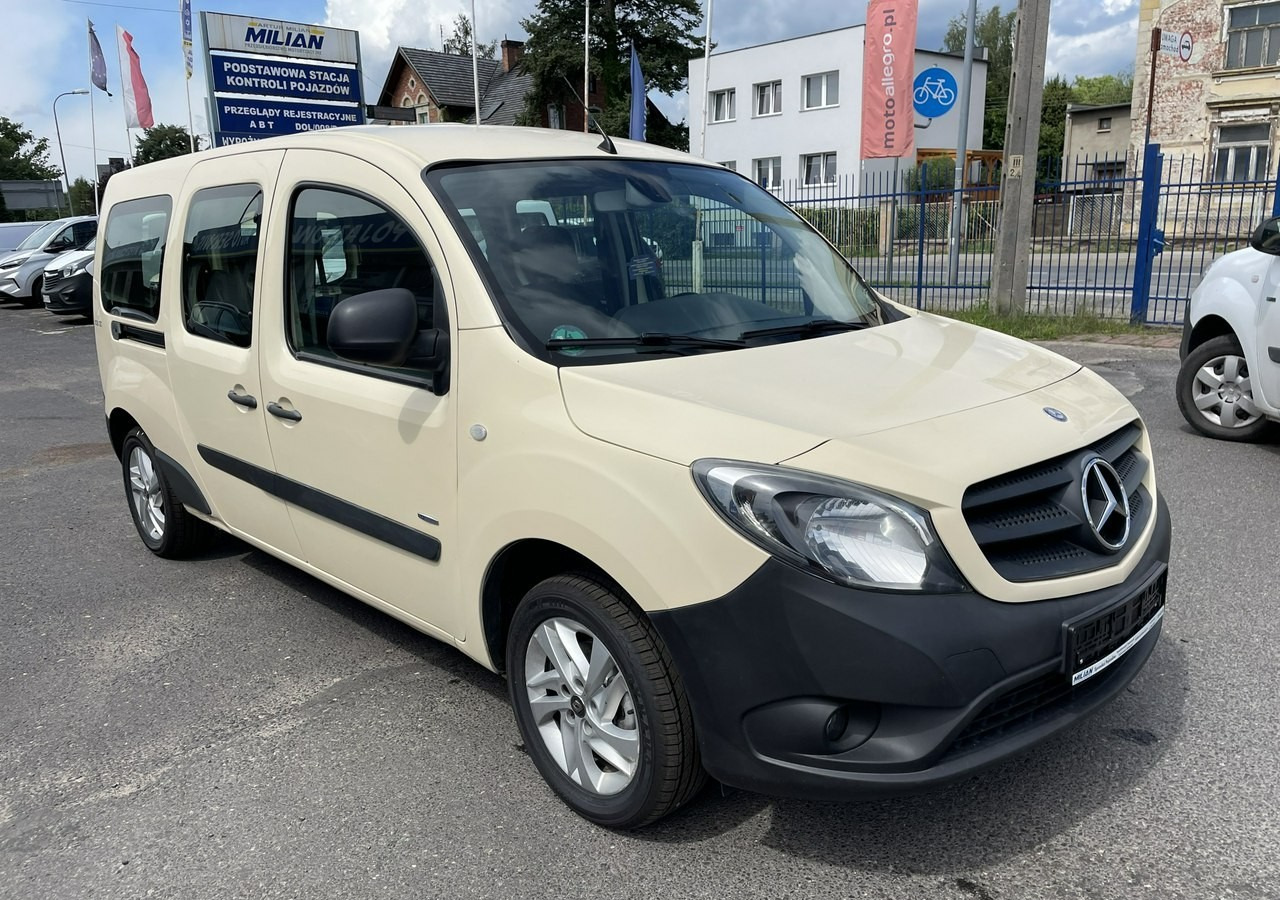 Mercedes-Benz Citan Citan Tourer Mercedes Citan 7-osob przewozu Niepełnosprawnych inwalida - Coche: foto 1 Mercedes-Benz Citan Citan Tourer Mercedes Citan 7-osob przewozu Niepełnosprawnych inwalida - Coche: foto 1