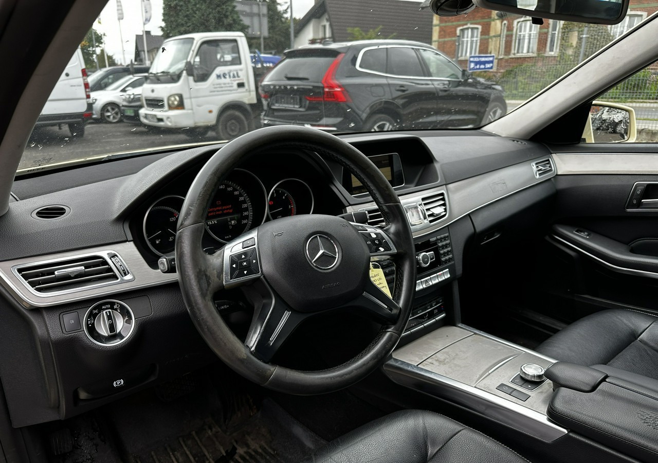 Coche Mercedes-Benz Klasa E W212 E200 CDI Bluetec 7G-tronie 2015 LIFT Skóra FullLed ELEGANCE: foto 12