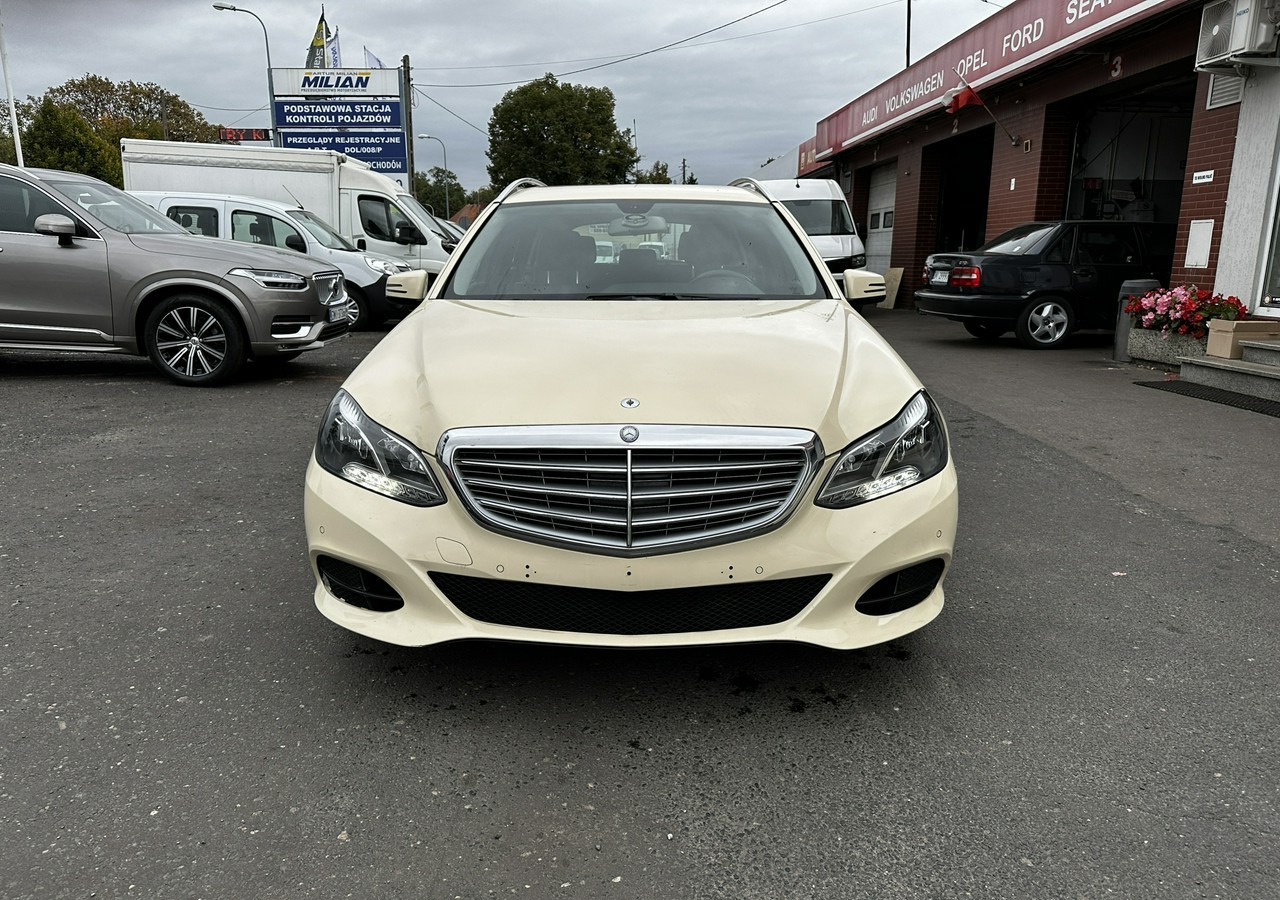 Coche Mercedes-Benz Klasa E W212 E200 CDI Bluetec 7G-tronie 2015 LIFT Skóra FullLed ELEGANCE: foto 7