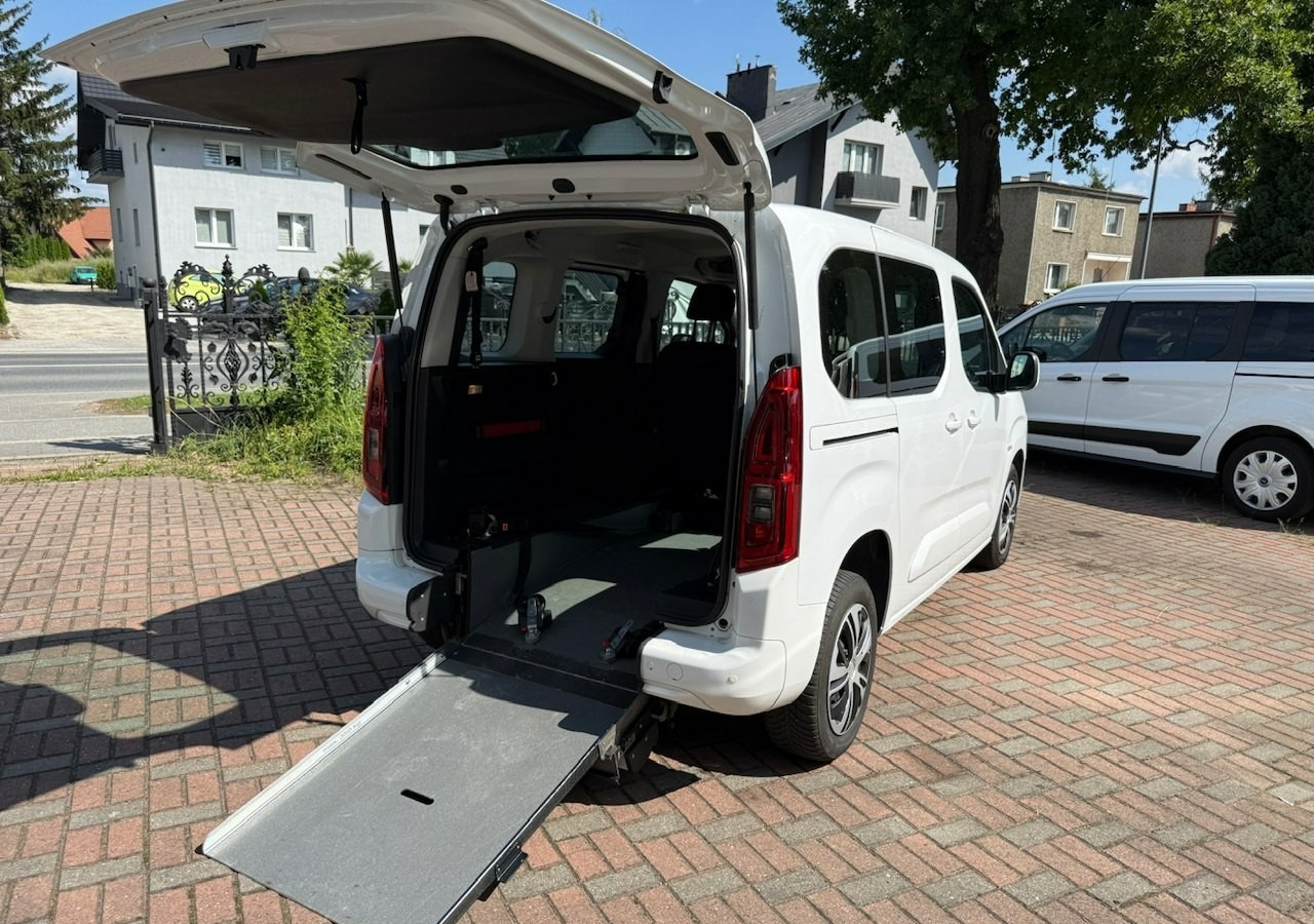 Opel Combo IV Combo Life Combo do przewozu Niepełnosprawnych inwalida rampa Model 2021 - Coche: foto 3 Opel Combo IV Combo Life Combo do przewozu Niepełnosprawnych inwalida rampa Model 2021 - Coche: foto 3