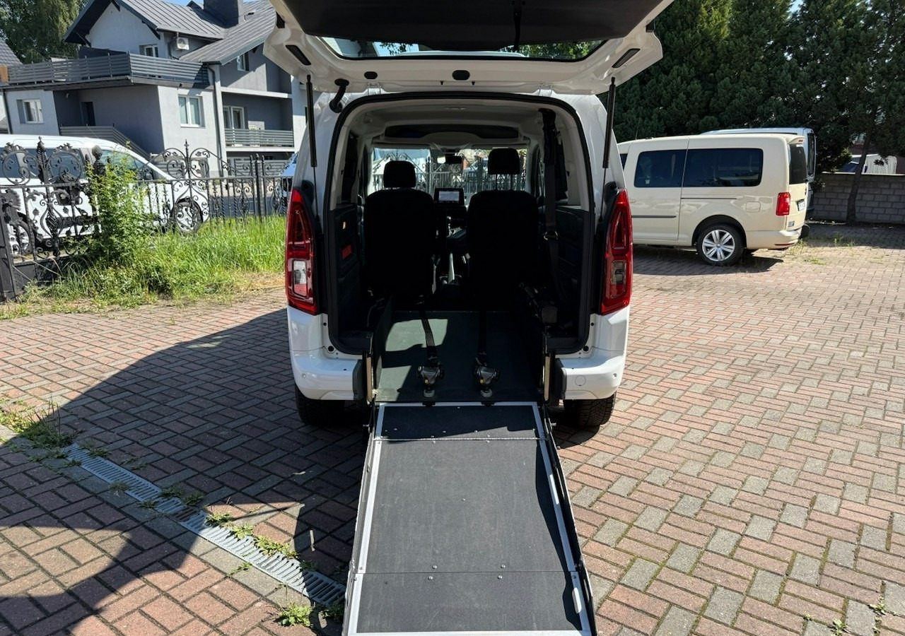 Opel Combo IV Opel Combo Life Niepełnosprawnych inwalida Rampa 32105 km Model 2022 - Coche: foto 2 Opel Combo IV Opel Combo Life Niepełnosprawnych inwalida Rampa 32105 km Model 2022 - Coche: foto 2