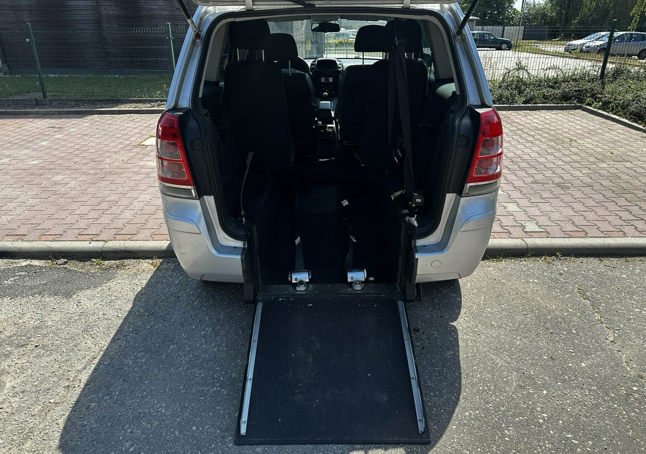 Opel Zafira B Opel Zafira do przewozu osób Niepełnosprawnych inwalida rampa - Coche: foto 1 Opel Zafira B Opel Zafira do przewozu osób Niepełnosprawnych inwalida rampa - Coche: foto 1