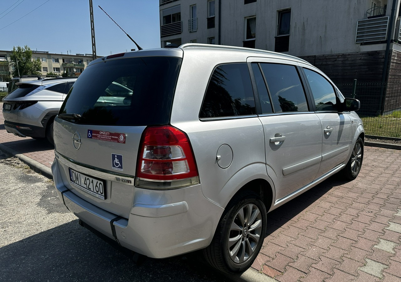 Opel Zafira B Opel Zafira do przewozu osób Niepełnosprawnych inwalida rampa - Coche: foto 2 Opel Zafira B Opel Zafira do przewozu osób Niepełnosprawnych inwalida rampa - Coche: foto 2