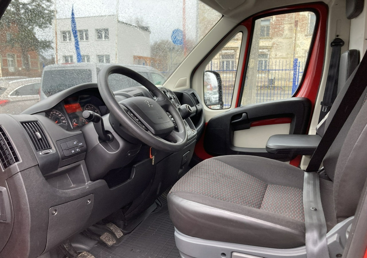 Peugeot Boxer Autosklep pieczywa Gastronomiczny Food Truck Foodtruck sklep 2018 - Camión tienda: foto 4 Peugeot Boxer Autosklep pieczywa Gastronomiczny Food Truck Foodtruck sklep 2018 - Camión tienda: foto 4
