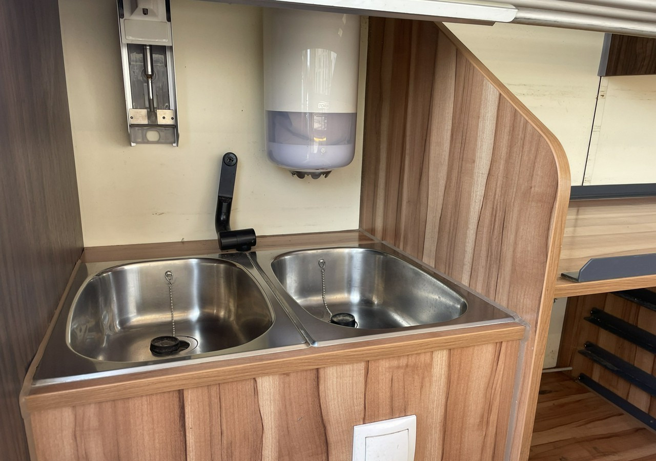 Leasing de  Renault Master Autosklep pieczywa Gastronomiczny Food Truck Foodtruck Sklep Borco20 Renault Master Autosklep pieczywa Gastronomiczny Food Truck Foodtruck Sklep Borco20: foto 12