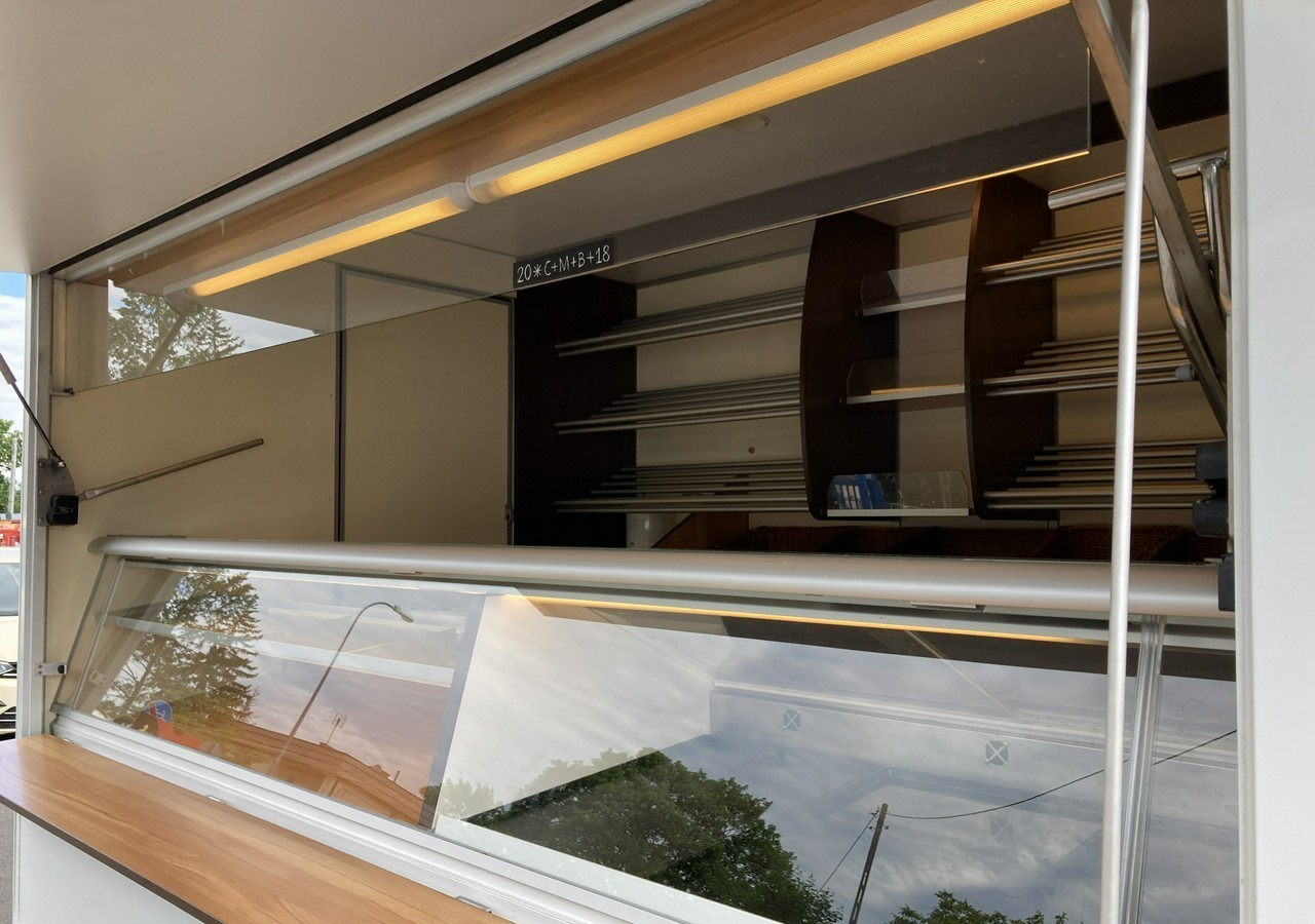 Leasing de  Renault Master Autosklep sklep bar Gastronomiczny Food Truck Foodtruck Borco 2012 Renault Master Autosklep sklep bar Gastronomiczny Food Truck Foodtruck Borco 2012: foto 10