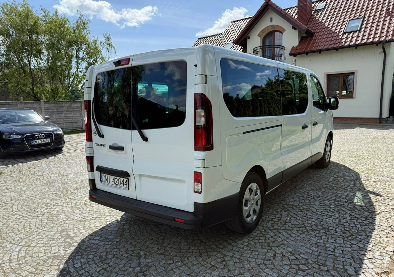 Renault Trafic III 2.0dci 110KM L2H1 LONG 9-osobowy 2xKlima Navi Kamera 2022 - Coche: foto 3 Renault Trafic III 2.0dci 110KM L2H1 LONG 9-osobowy 2xKlima Navi Kamera 2022 - Coche: foto 3