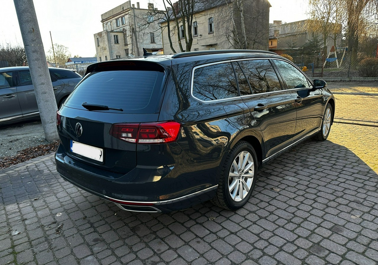 Volkswagen Passat B8 GTE 1.4TSI 218KM Hybryda Plug-in zasięg 50km Panorama*Navi*Skóra*FV2 - Coche: foto 5 Volkswagen Passat B8 GTE 1.4TSI 218KM Hybryda Plug-in zasięg 50km Panorama*Navi*Skóra*FV2 - Coche: foto 5