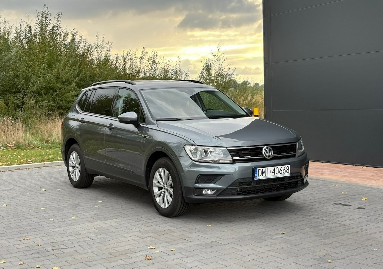 Volkswagen Tiguan II 1,4TSI 150KM 65tyśkm 7osobowy Comfort Tempomat ACC Klima Alu 2018 - SUV/ Todoterreno: foto 1 Volkswagen Tiguan II 1,4TSI 150KM 65tyśkm 7osobowy Comfort Tempomat ACC Klima Alu 2018 - SUV/ Todoterreno: foto 1