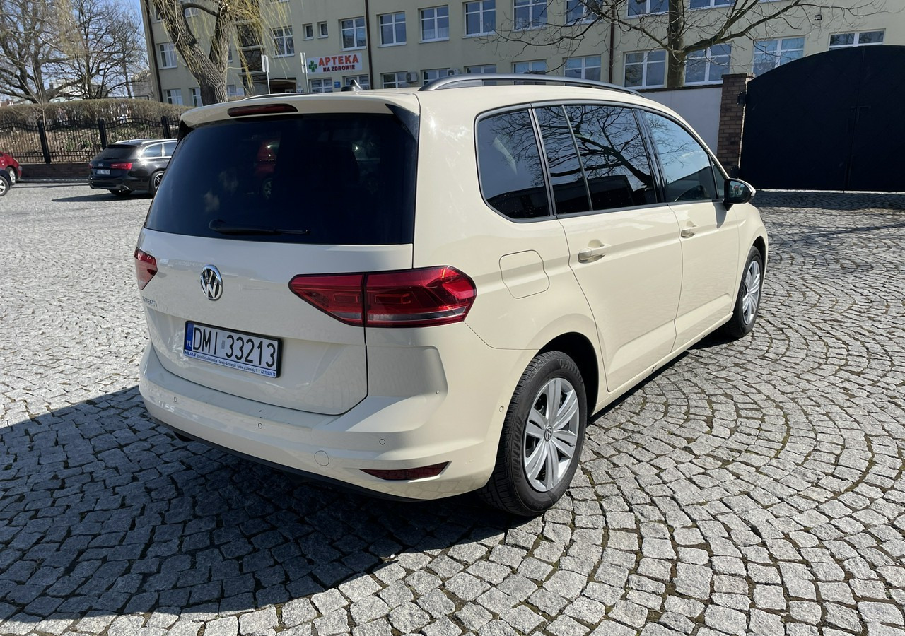 Volkswagen Touran III 2.0 TDI DSG Automat 7osobowy 2020 - Coche: foto 2 Volkswagen Touran III 2.0 TDI DSG Automat 7osobowy 2020 - Coche: foto 2
