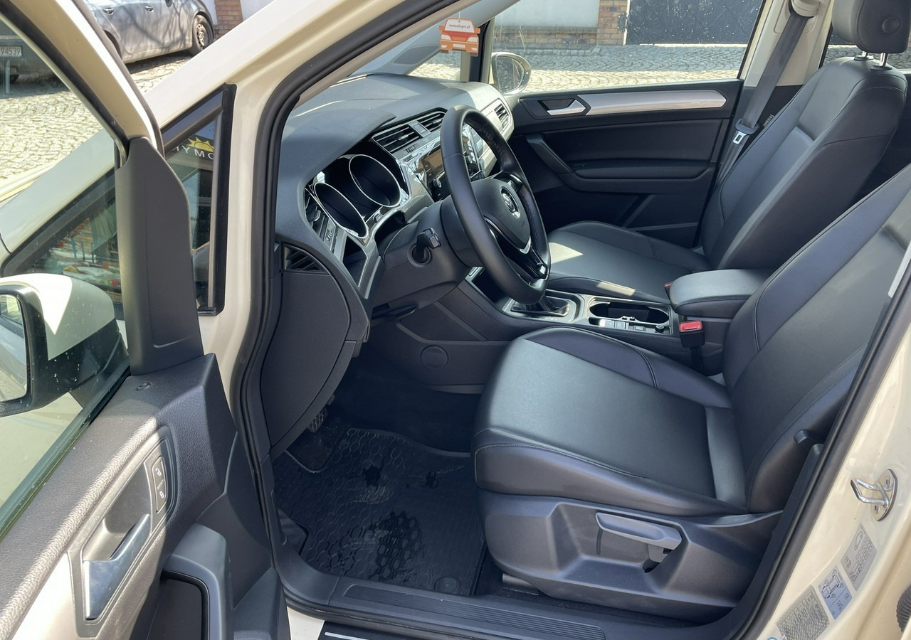Volkswagen Touran III 2.0 TDI DSG Automat 7osobowy 2020 - Coche: foto 5 Volkswagen Touran III 2.0 TDI DSG Automat 7osobowy 2020 - Coche: foto 5