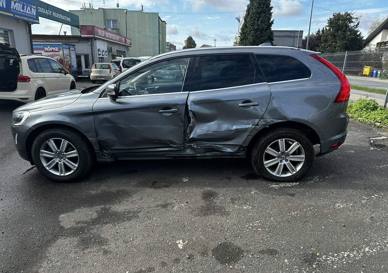Volvo XC60 I Volvo XC 60 D4AWD Bogate wyposażenie 2017 - SUV/ Todoterreno: foto 4 Volvo XC60 I Volvo XC 60 D4AWD Bogate wyposażenie 2017 - SUV/ Todoterreno: foto 4
