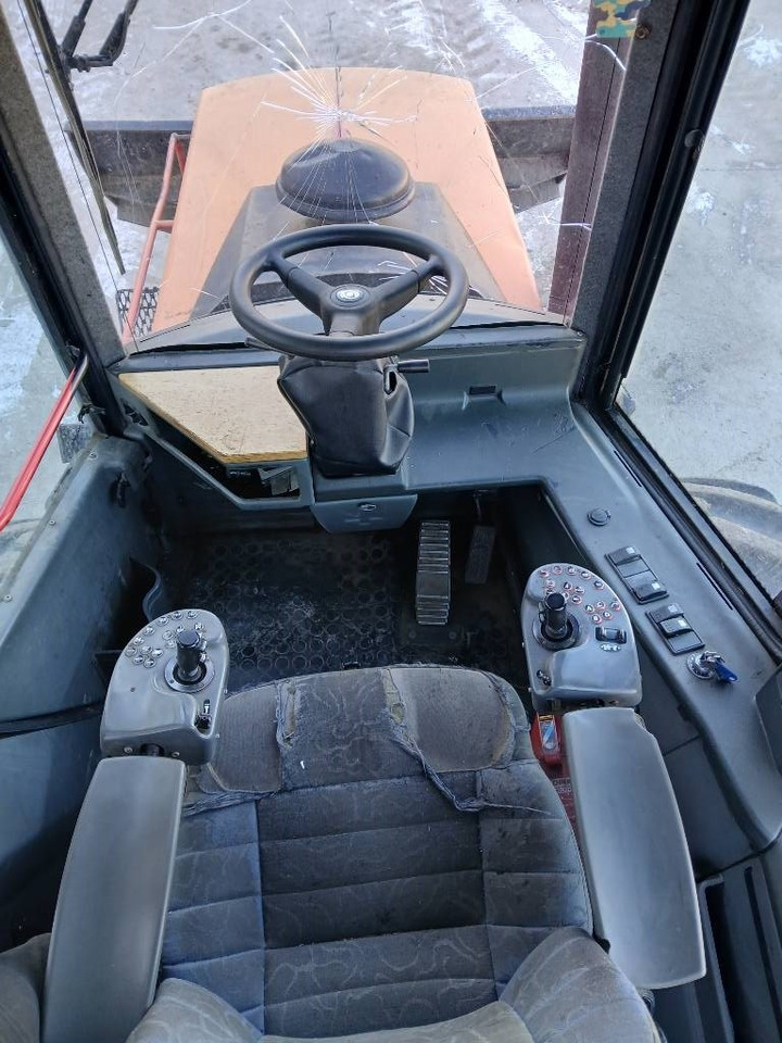 Autocargador Komatsu 840.3: foto 6