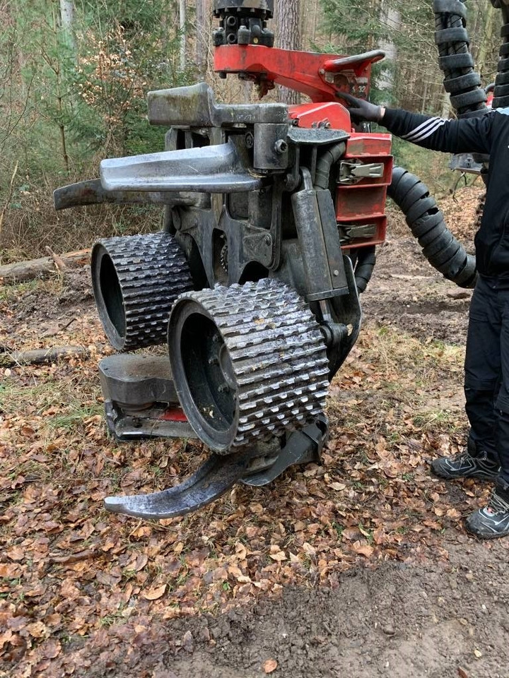 Komatsu S132  - Cabezal talador: foto 2 Komatsu S132  - Cabezal talador: foto 2