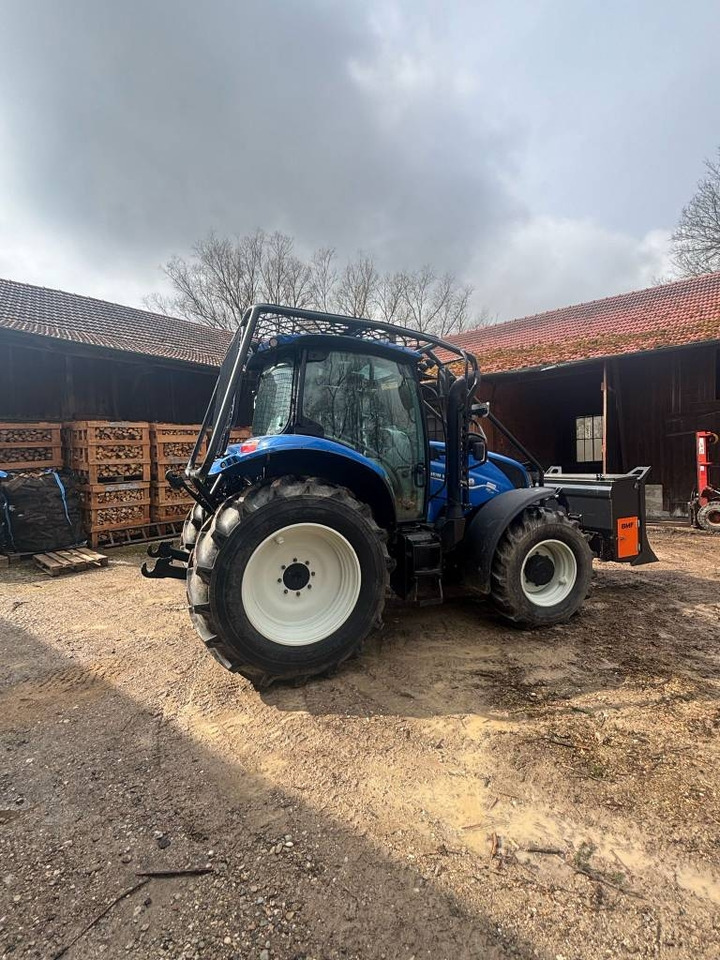 New Holland T5.110 AutoCommand  - Tractor forestal: foto 4 New Holland T5.110 AutoCommand  - Tractor forestal: foto 4