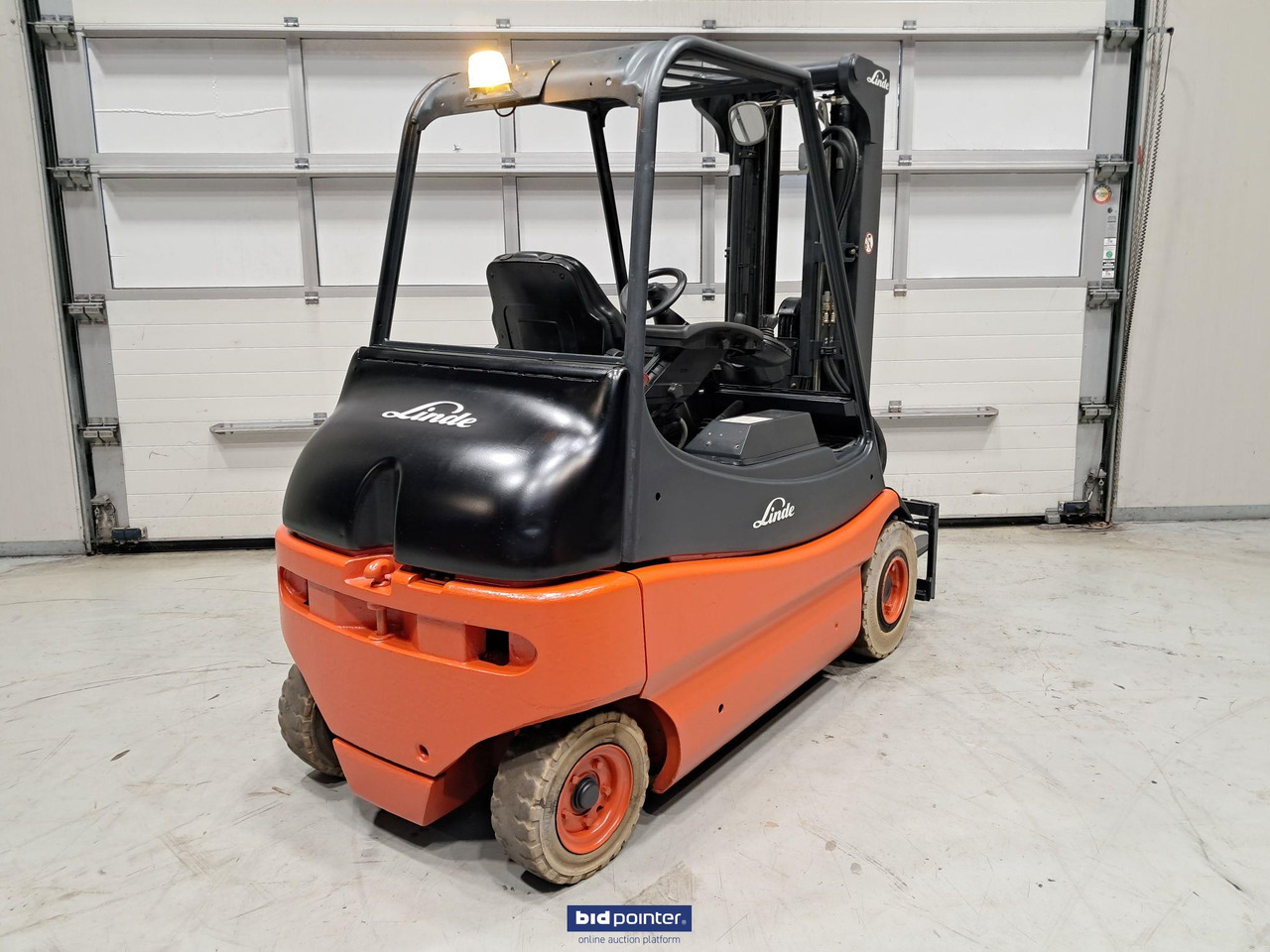 Linde E25-02 elektrische vorkheftruck - Carretilla elevadora eléctrica: foto 4 Linde E25-02 elektrische vorkheftruck - Carretilla elevadora eléctrica: foto 4