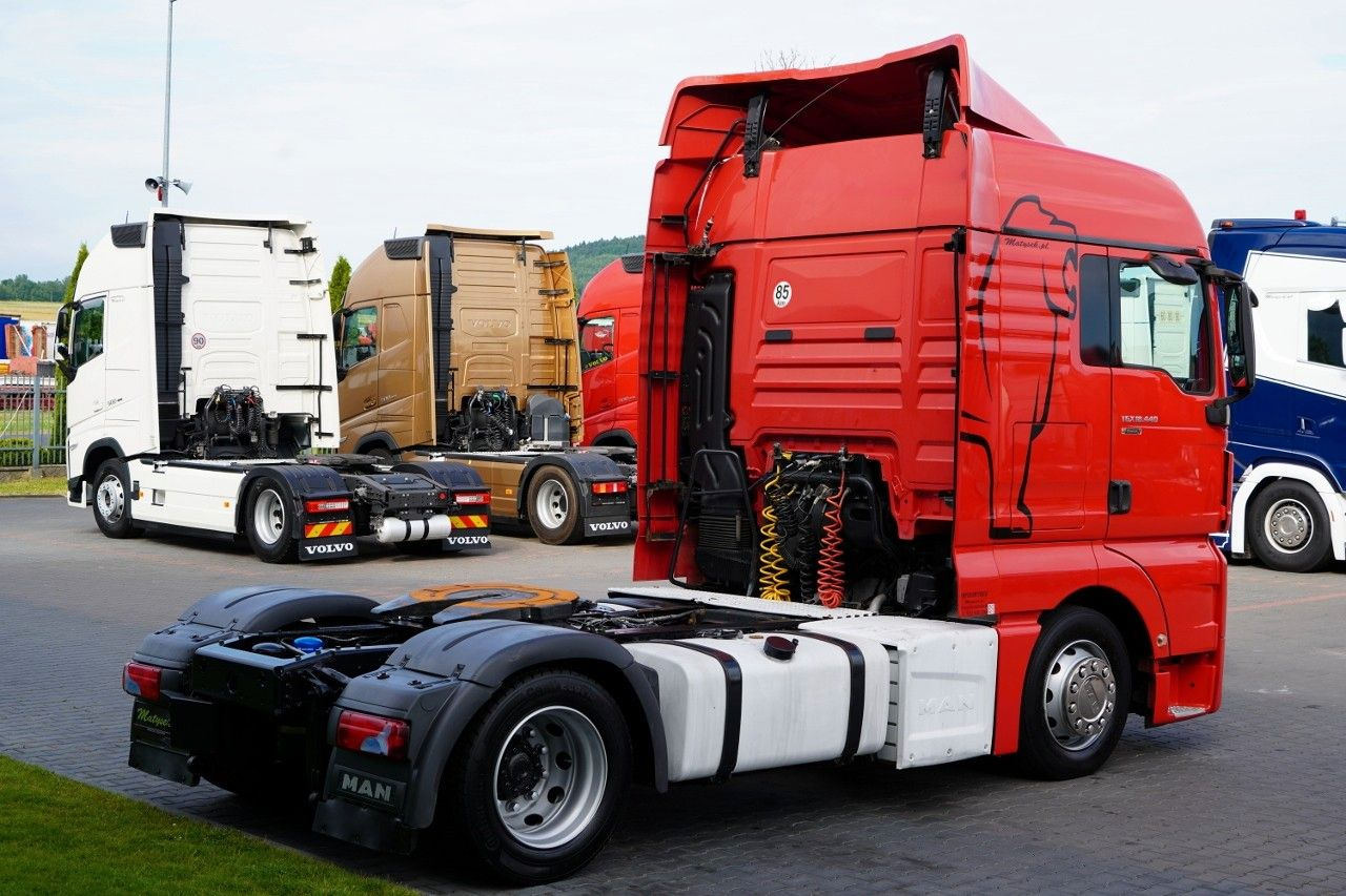 MAN TGX 18.440 / RETARDER / MEGA / LOWDECK / NAVI - Cabeza tractora: foto 5 MAN TGX 18.440 / RETARDER / MEGA / LOWDECK / NAVI - Cabeza tractora: foto 5