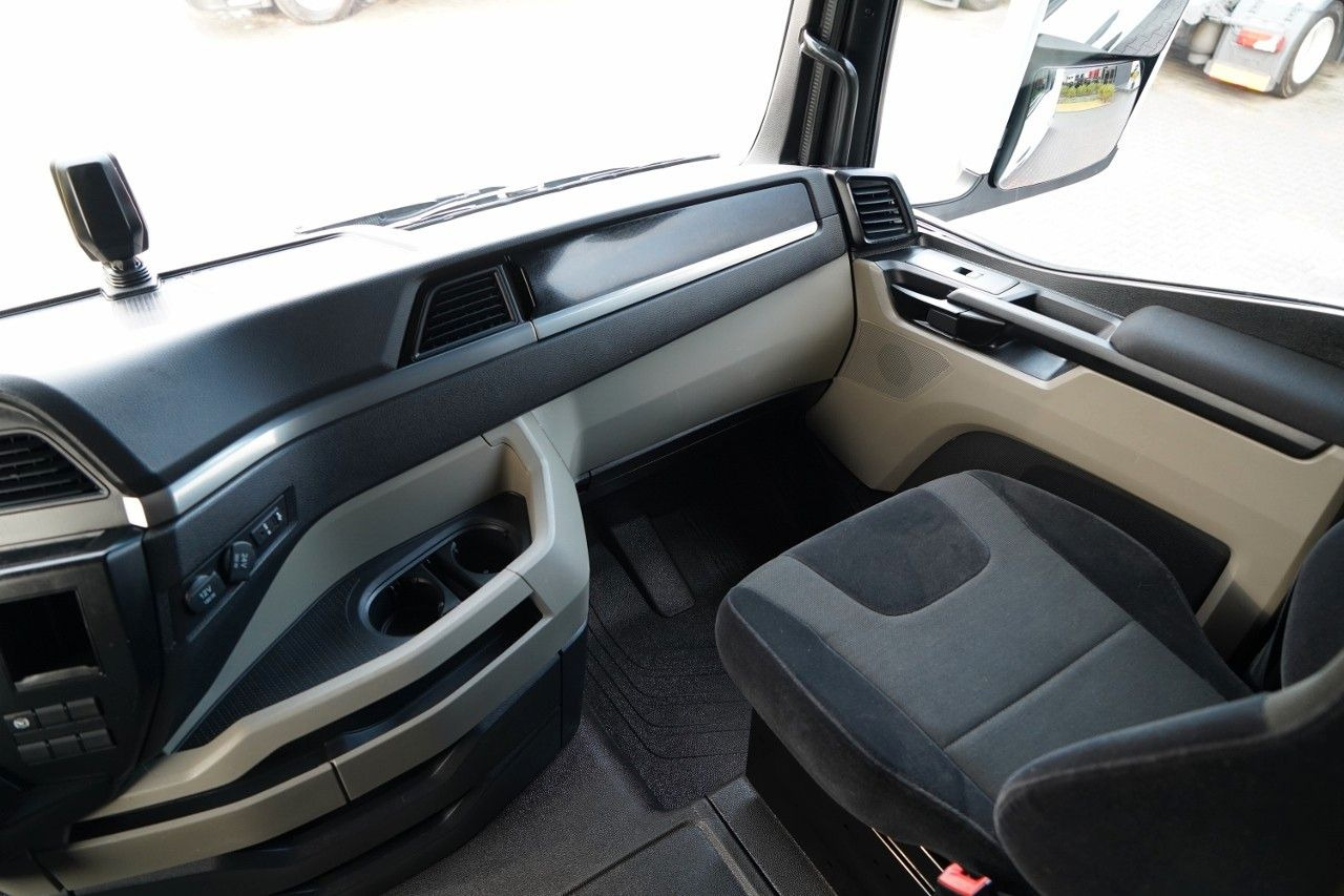 Cabeza tractora MAN TGX 18.510 / GM / RETARDER / NAVI / 2022 R: foto 33 Cabeza tractora MAN TGX 18.510 / GM / RETARDER / NAVI / 2022 R: foto 33