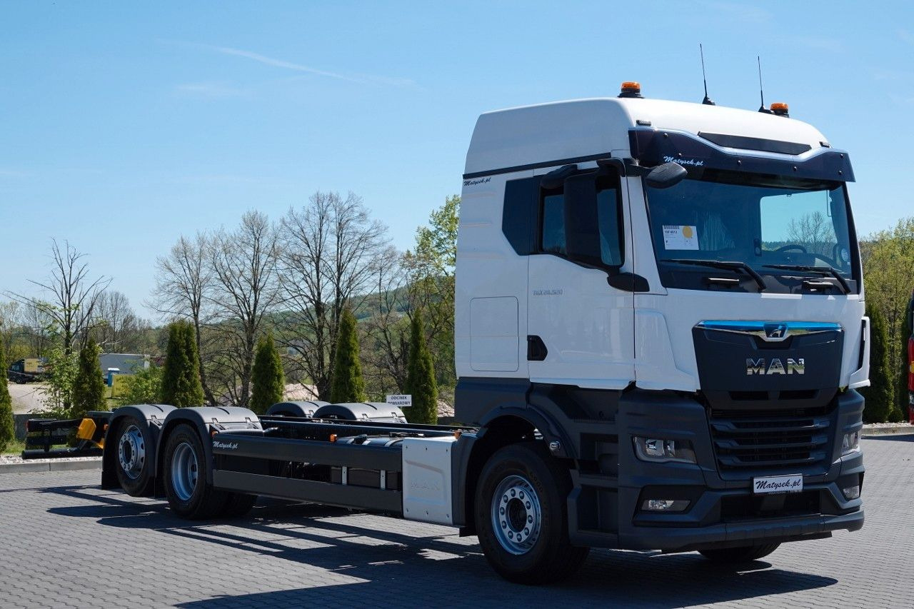 MAN TGX 26.520 / 6x2 / RAMA DŁ. 9,1M / OŚ PODNOSZONA - Cabeza tractora: foto 4 MAN TGX 26.520 / 6x2 / RAMA DŁ. 9,1M / OŚ PODNOSZONA - Cabeza tractora: foto 4