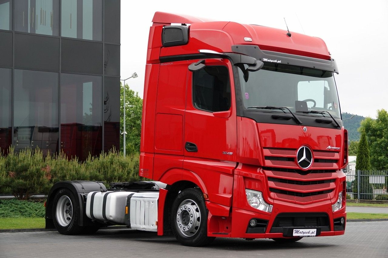 Mercedes-Benz ACTROS 1845 / LOW DECK / MEGA / BIG SPACE / PO K - Cabeza tractora: foto 4 Mercedes-Benz ACTROS 1845 / LOW DECK / MEGA / BIG SPACE / PO K - Cabeza tractora: foto 4