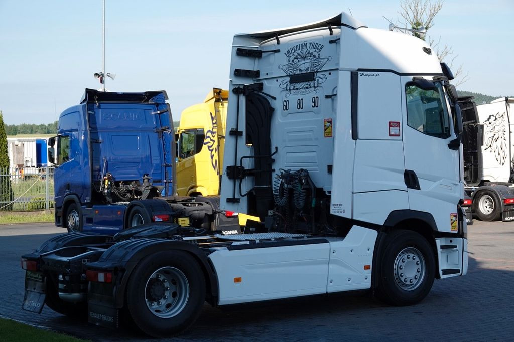 Renault T 520 / 13L / MAXISPACE / RETARDER / SALONKA Renault T 520 / 13L / MAXISPACE / RETARDER / SALONKA - Cabeza tractora: foto 4 Renault T 520 / 13L / MAXISPACE / RETARDER / SALONKA Renault T 520 / 13L / MAXISPACE / RETARDER / SALONKA - Cabeza tractora: foto 4