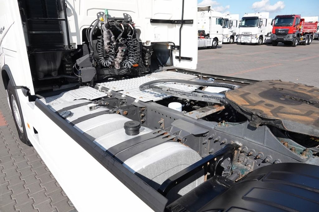 Cabeza tractora Volvo FH 460 / HYDRAULIKA / 2 ZBIORNIKI / PO KONTRAKCI: foto 9