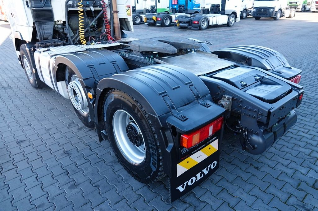 Foto del interior 1: Cabeza tractora Volvo FH 500 / 6x2 / RETARDER / PEŁNY ADR / PUSHER / O Volvo FH 500 / 6x2 / RETARDER / PEŁNY ADR / PUSHER / O Foto del interior 1: Cabeza tractora Volvo FH 500 / 6x2 / RETARDER / PEŁNY ADR / PUSHER / O Volvo FH 500 / 6x2 / RETARDER / PEŁNY ADR / PUSHER / O