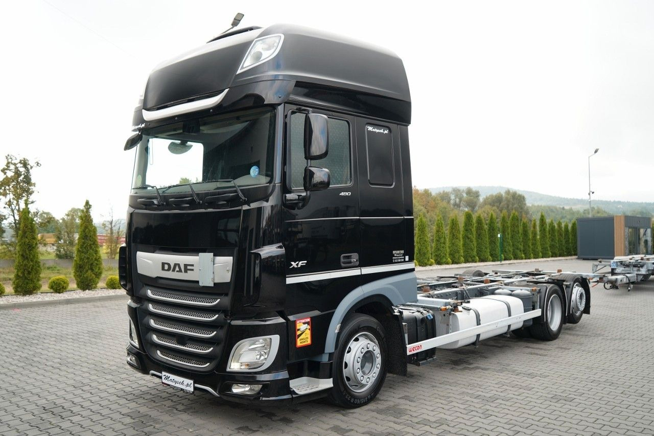 DAF XF 480 / BDF / 6X2 / SSC / I-PARK COOL / OŚ POD - Camión portacontenedore/ Intercambiable: foto 1 DAF XF 480 / BDF / 6X2 / SSC / I-PARK COOL / OŚ POD - Camión portacontenedore/ Intercambiable: foto 1