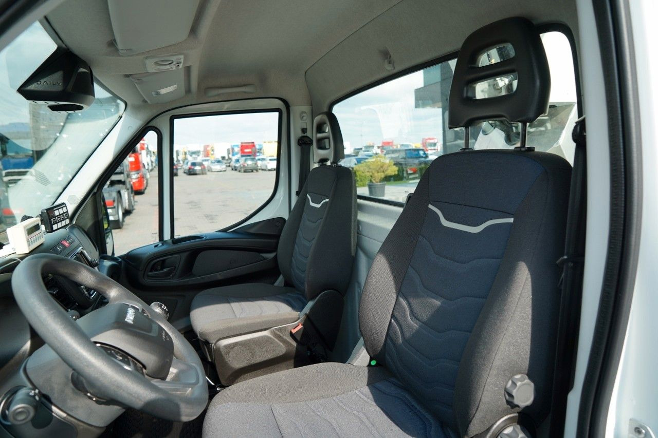 Camión con plataforma elevadora Iveco DAILY 35-140 / ZWYŻKA / PODNOŚNIK KOSZOWY FRANCE: foto 33