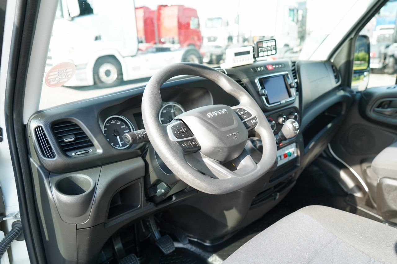 Camión con plataforma elevadora Iveco DAILY 35-140 / ZWYŻKA / PODNOŚNIK KOSZOWY FRANCE: foto 32