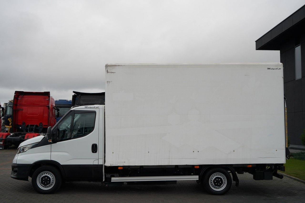 Iveco DAILY 35-NP / CNG / KONTENER / MANUAL / WINDA P - Furgoneta frigorifica: foto 5 Iveco DAILY 35-NP / CNG / KONTENER / MANUAL / WINDA P - Furgoneta frigorifica: foto 5