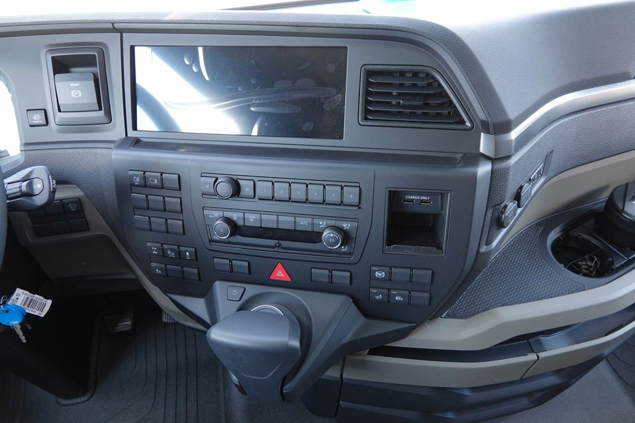 Camión caja cerrada MAN TGX 26.520 / 6x2 / CHŁODNIA -8,6 M / AGREGAT THE: foto 15