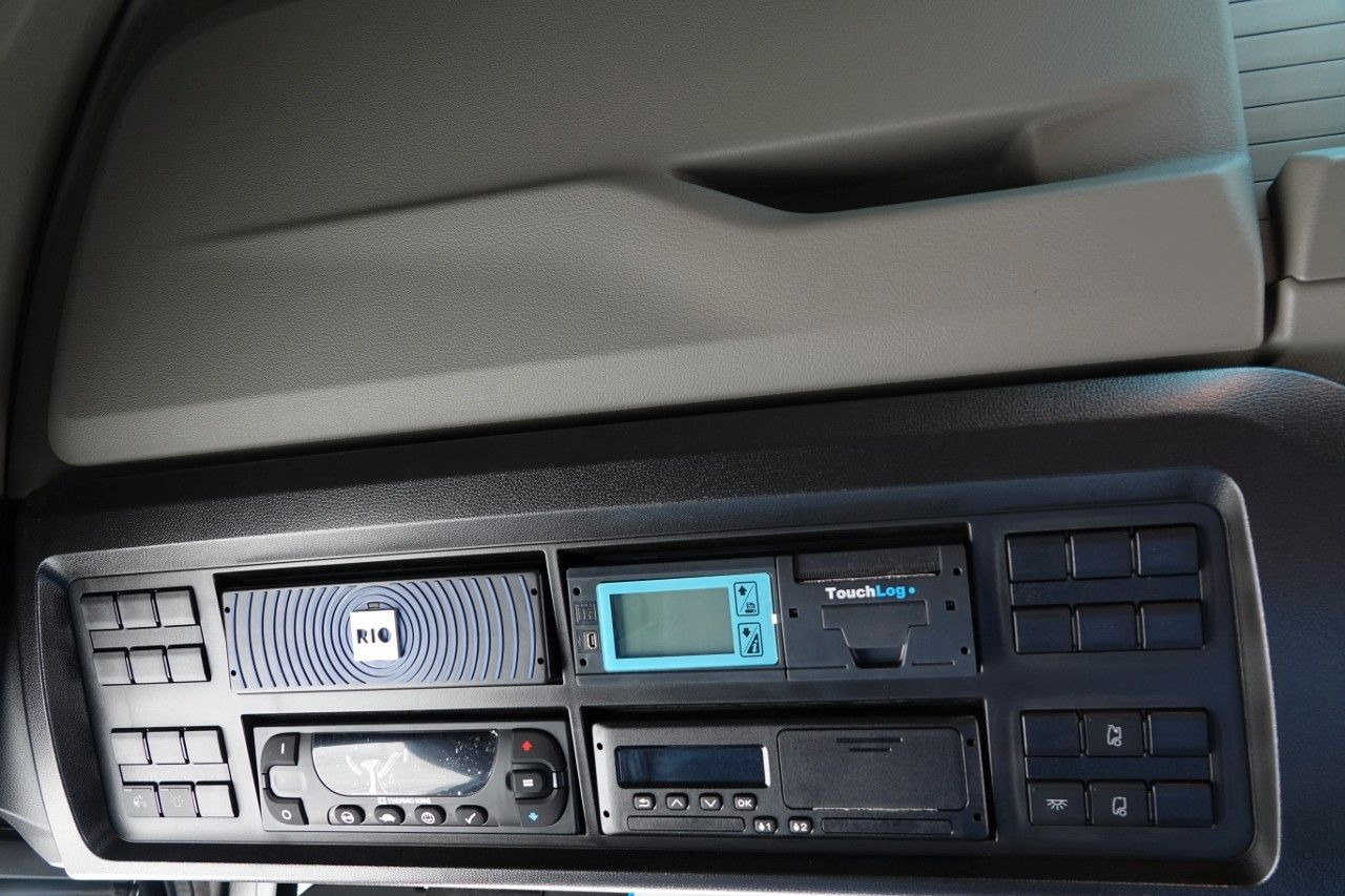 Camión caja cerrada MAN TGX 26.520 / 6x2 / CHŁODNIA -8,6 M / AGREGAT THE: foto 16