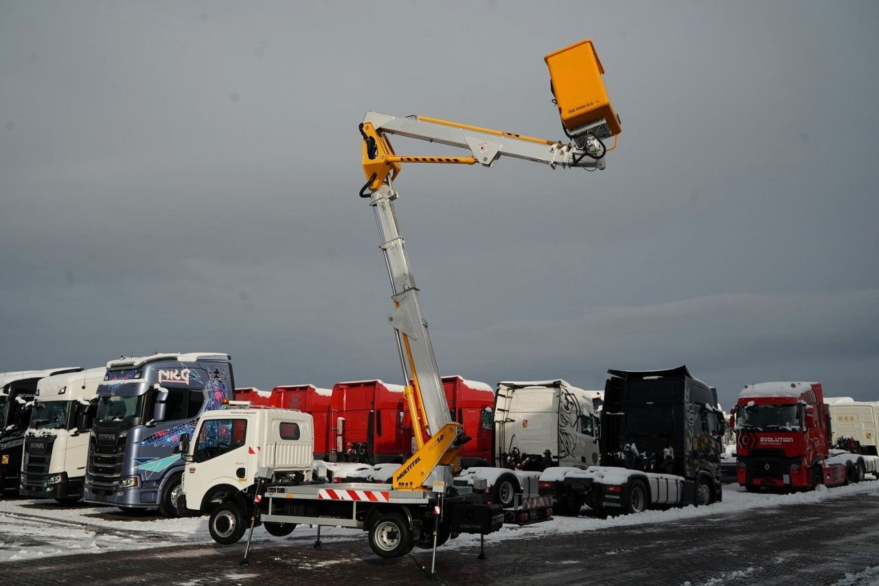 Renault MAXITY 120 dxi / ZWYŻKA 20 METRÓW / PODNOŚNIK KO - Camión con plataforma elevadora: foto 5 Renault MAXITY 120 dxi / ZWYŻKA 20 METRÓW / PODNOŚNIK KO - Camión con plataforma elevadora: foto 5