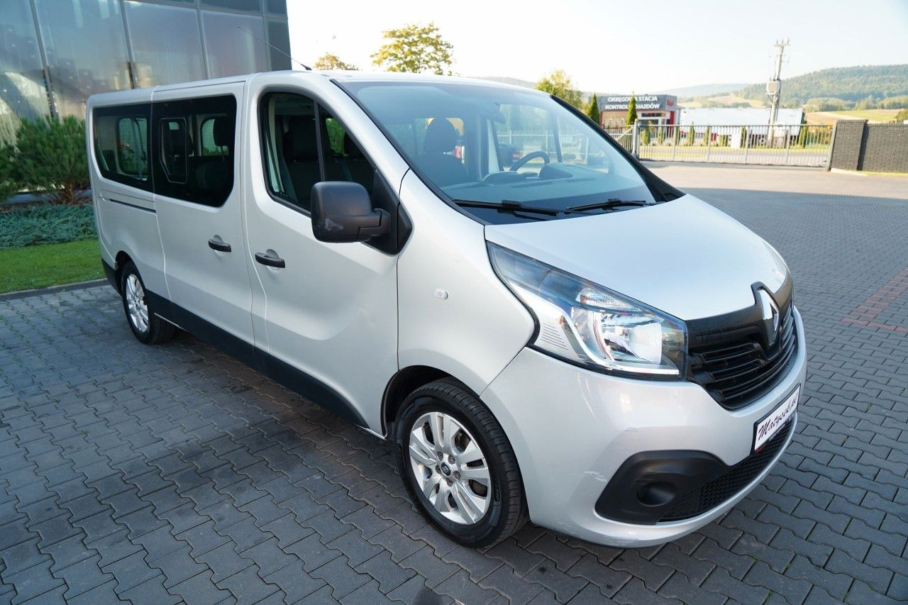 Renault TRAFIC 125 DCI / BUS / 9 MIEJSC / 2017 ROK / PO - Furgoneta de pasajeros: foto 5 Renault TRAFIC 125 DCI / BUS / 9 MIEJSC / 2017 ROK / PO - Furgoneta de pasajeros: foto 5