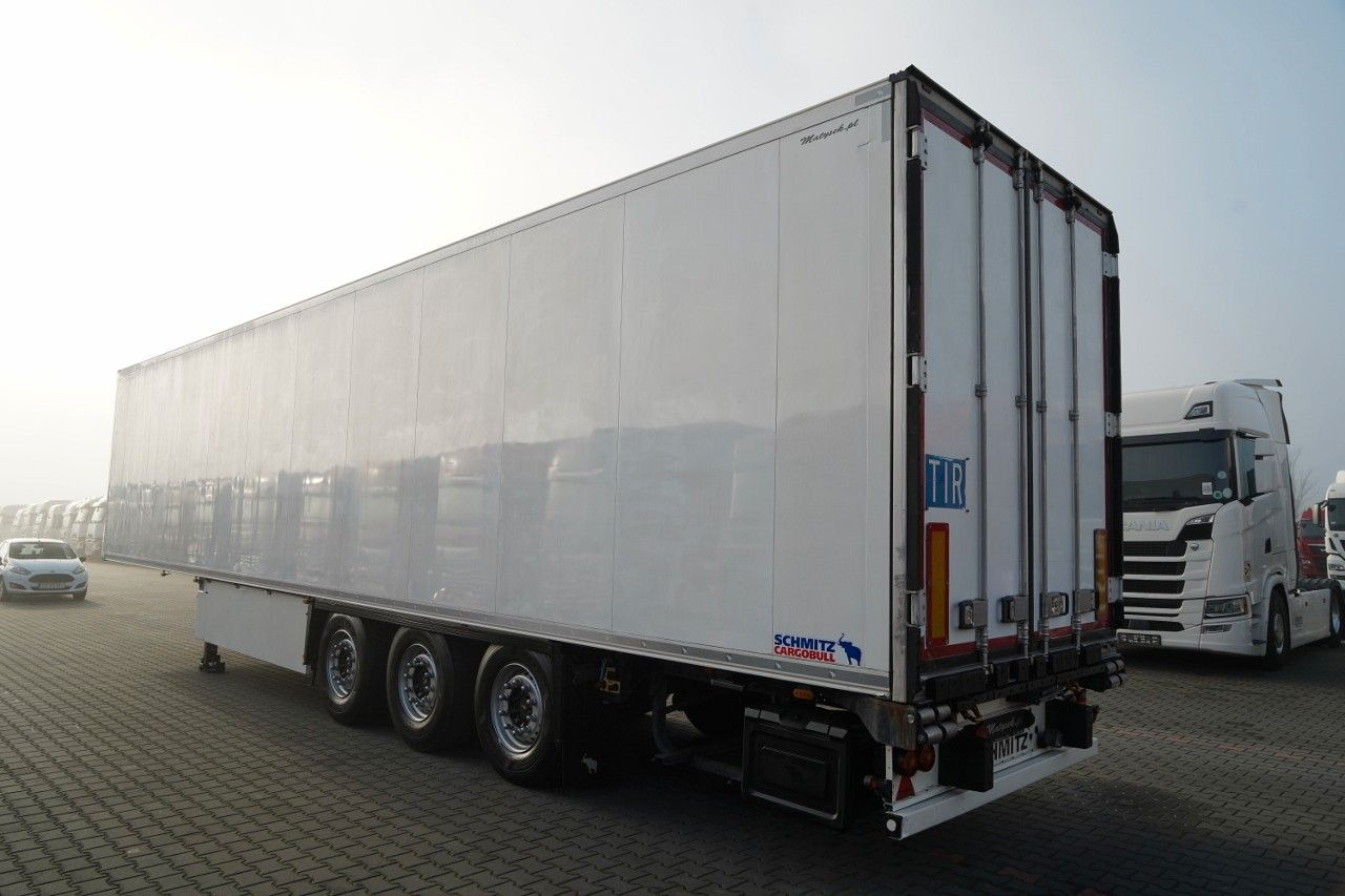 Schmitz Cargobull / CHŁODNIA / THERMO KING SLX 300 / HAKÓWKA / OŚ - Semirremolque frigorífico: foto 3 Schmitz Cargobull / CHŁODNIA / THERMO KING SLX 300 / HAKÓWKA / OŚ - Semirremolque frigorífico: foto 3