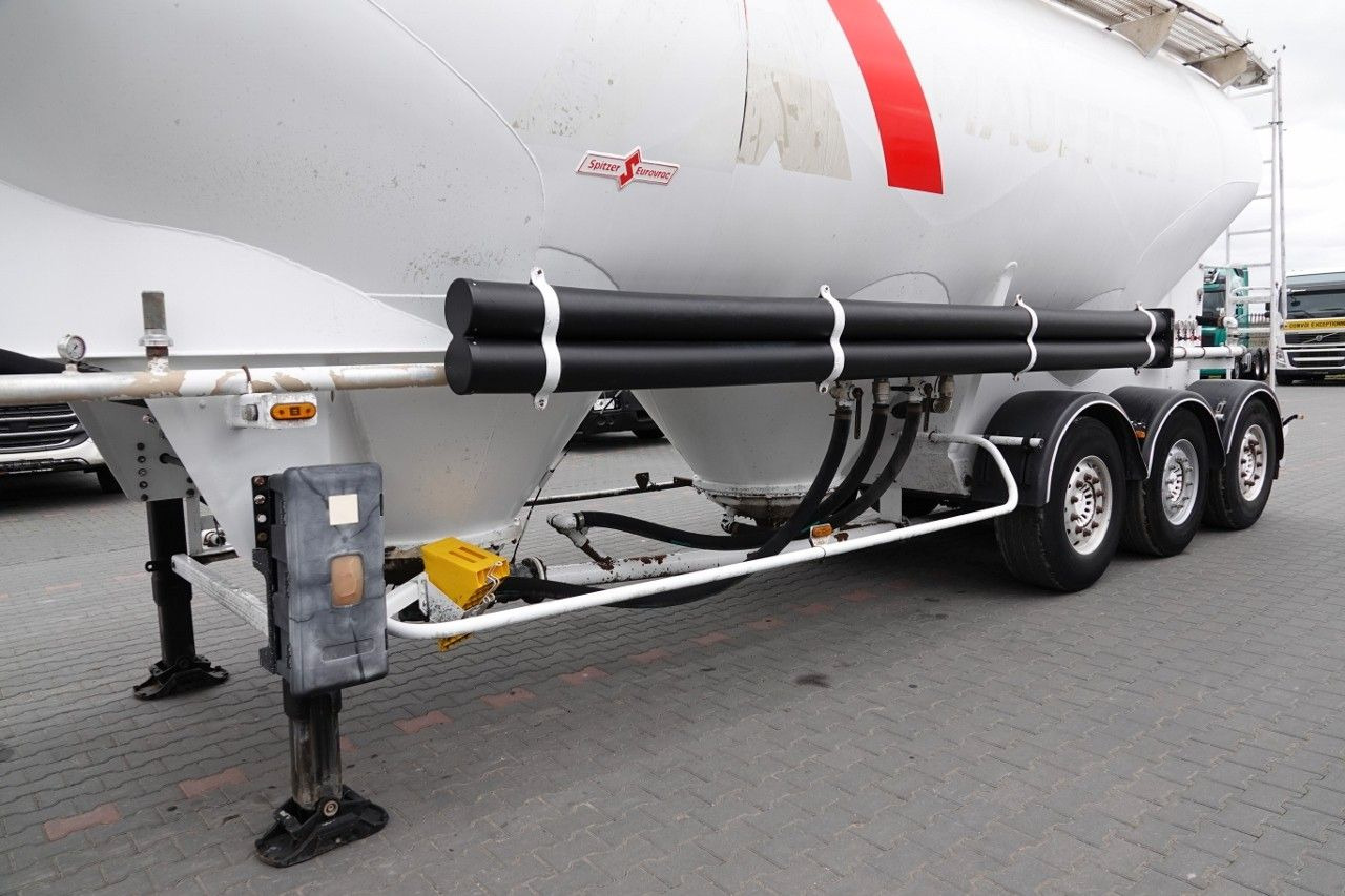 Semirremolque silo Spitzer CEMENTONACZEPA / 43 000 L / SILOS / 3 KOMORY / O: foto 10 Semirremolque silo Spitzer CEMENTONACZEPA / 43 000 L / SILOS / 3 KOMORY / O: foto 10