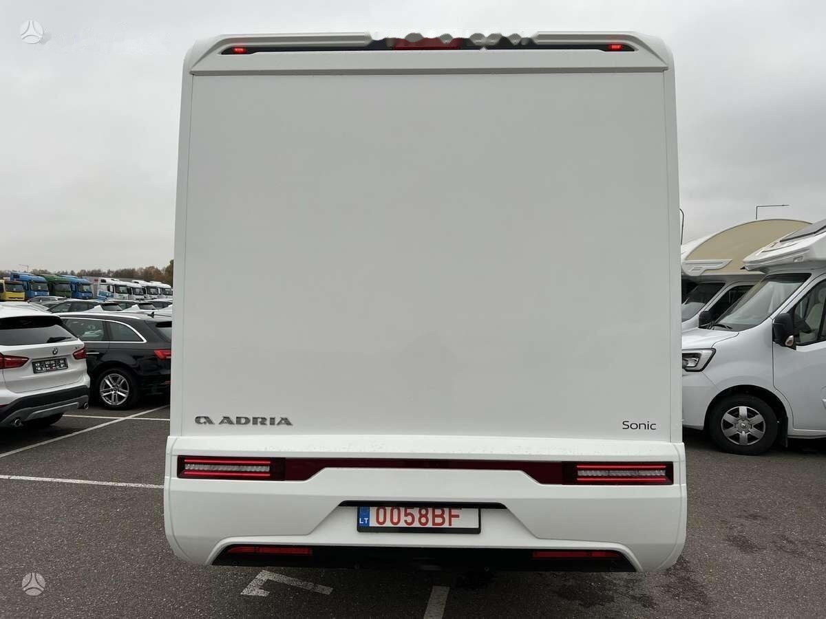 Adria Sonic Plus 700DC - Autocaravana integral: foto 4 Adria Sonic Plus 700DC - Autocaravana integral: foto 4