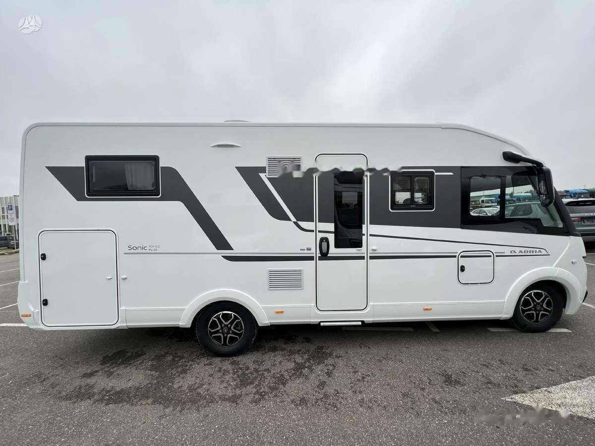 Adria Sonic Plus 700DC - Autocaravana integral: foto 2 Adria Sonic Plus 700DC - Autocaravana integral: foto 2