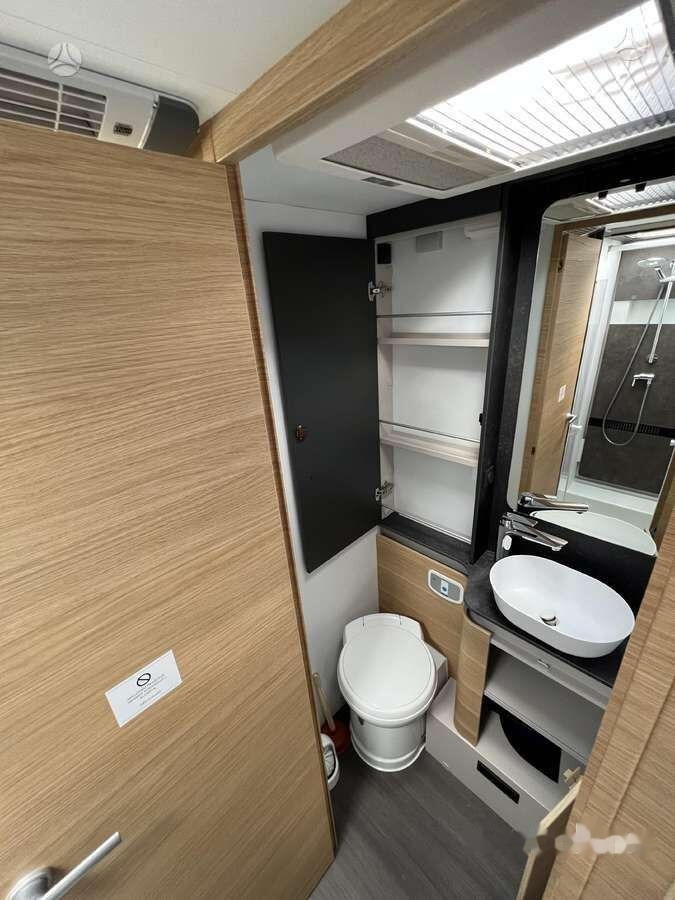 Autocaravana Adria Sonic Plus: foto 10