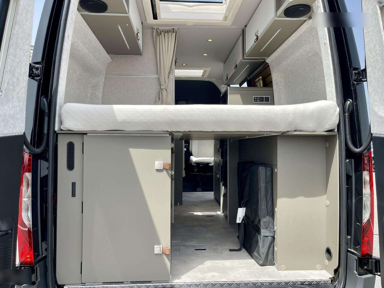 Hymer Grand Canyon S 4x4 - Cámper: foto 4 Hymer Grand Canyon S 4x4 - Cámper: foto 4