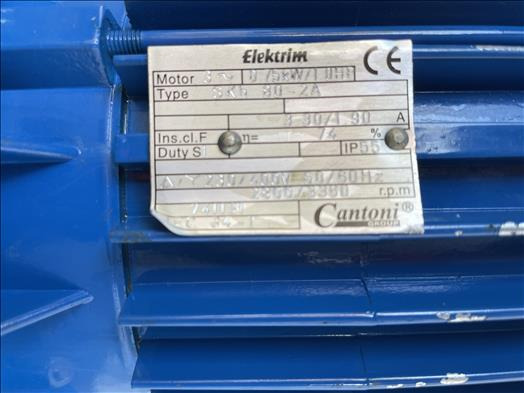 NNP Stainless hopper and screw - Maquinaria de alimentación: foto 5 NNP Stainless hopper and screw - Maquinaria de alimentación: foto 5