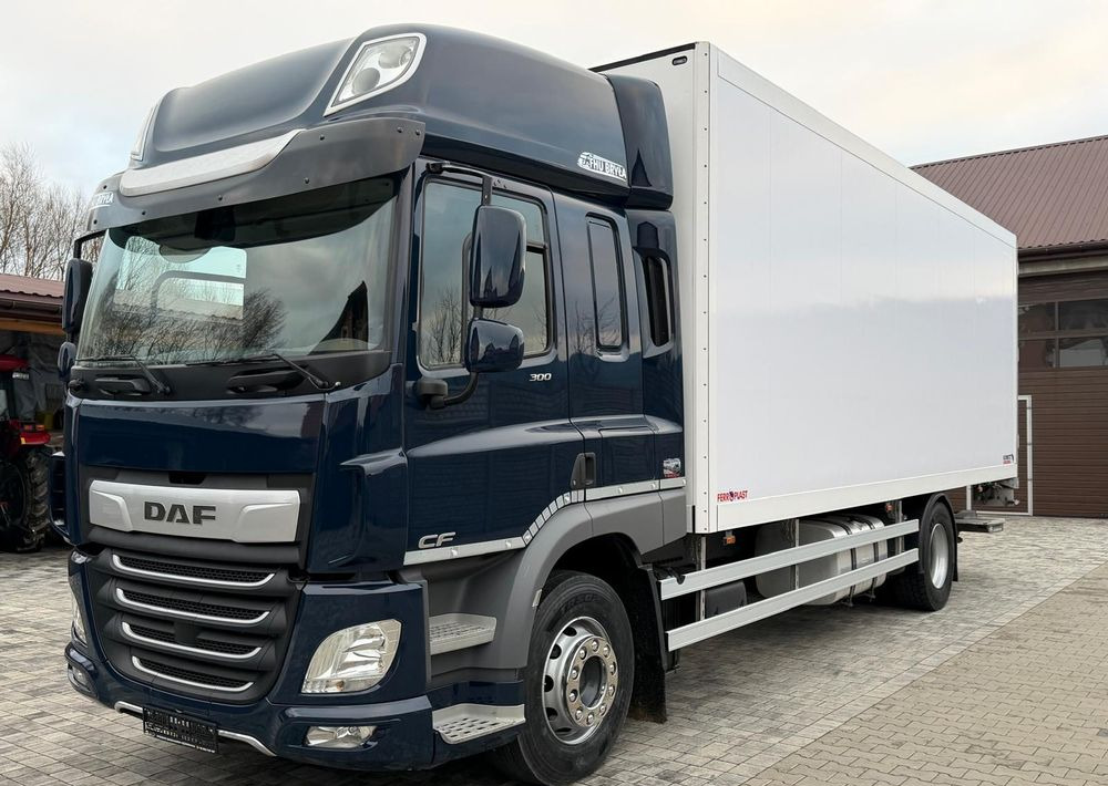 DAF CF 300 / E6 / ACC / SILNIK 10 837 cm3 / IZOTERMA+ WINDA/ 18 PALET / 2020ROK / RETARDER / SPROWADZONY / JAK NOWA - Camión frigorífico: foto 1 DAF CF 300 / E6 / ACC / SILNIK 10 837 cm3 / IZOTERMA+ WINDA/ 18 PALET / 2020ROK / RETARDER / SPROWADZONY / JAK NOWA - Camión frigorífico: foto 1